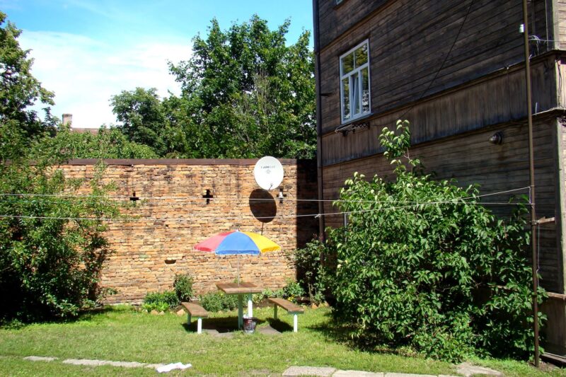 Izīrē mēbelētu 2 istabu dzīvokli Jaunliepājā — foto 5